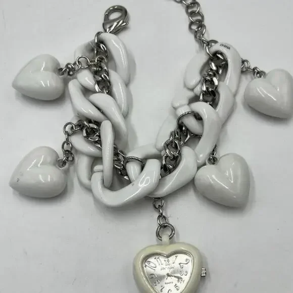 Betsey Johnson Vintage Puffy 3D
White Acrylic Heart Chain
Bracelet Watch BJ7016 - Picture 1 of 16